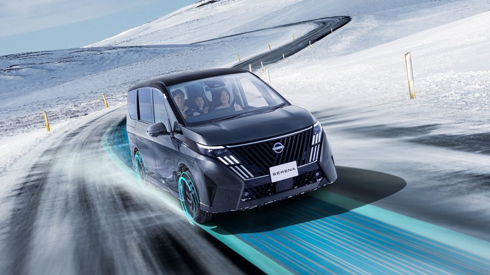 日産セレナe-4ORCEハイウェイスターVの公式写真