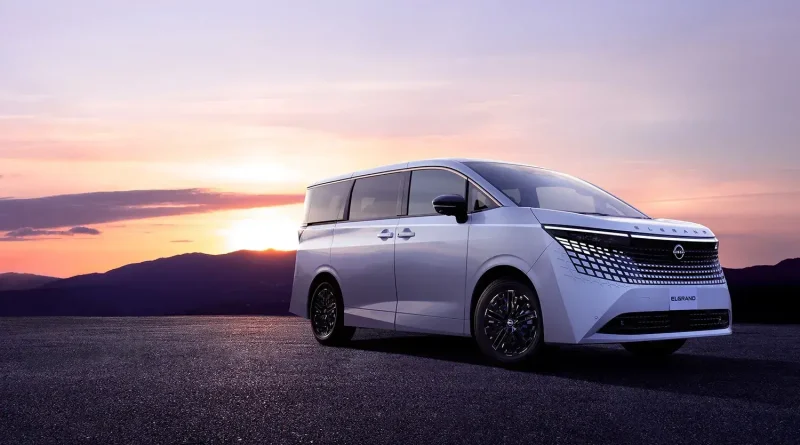 新型日産エルグランドの実車イメージ
