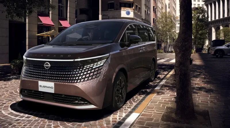 新型日産エルグランドの実車イメージ