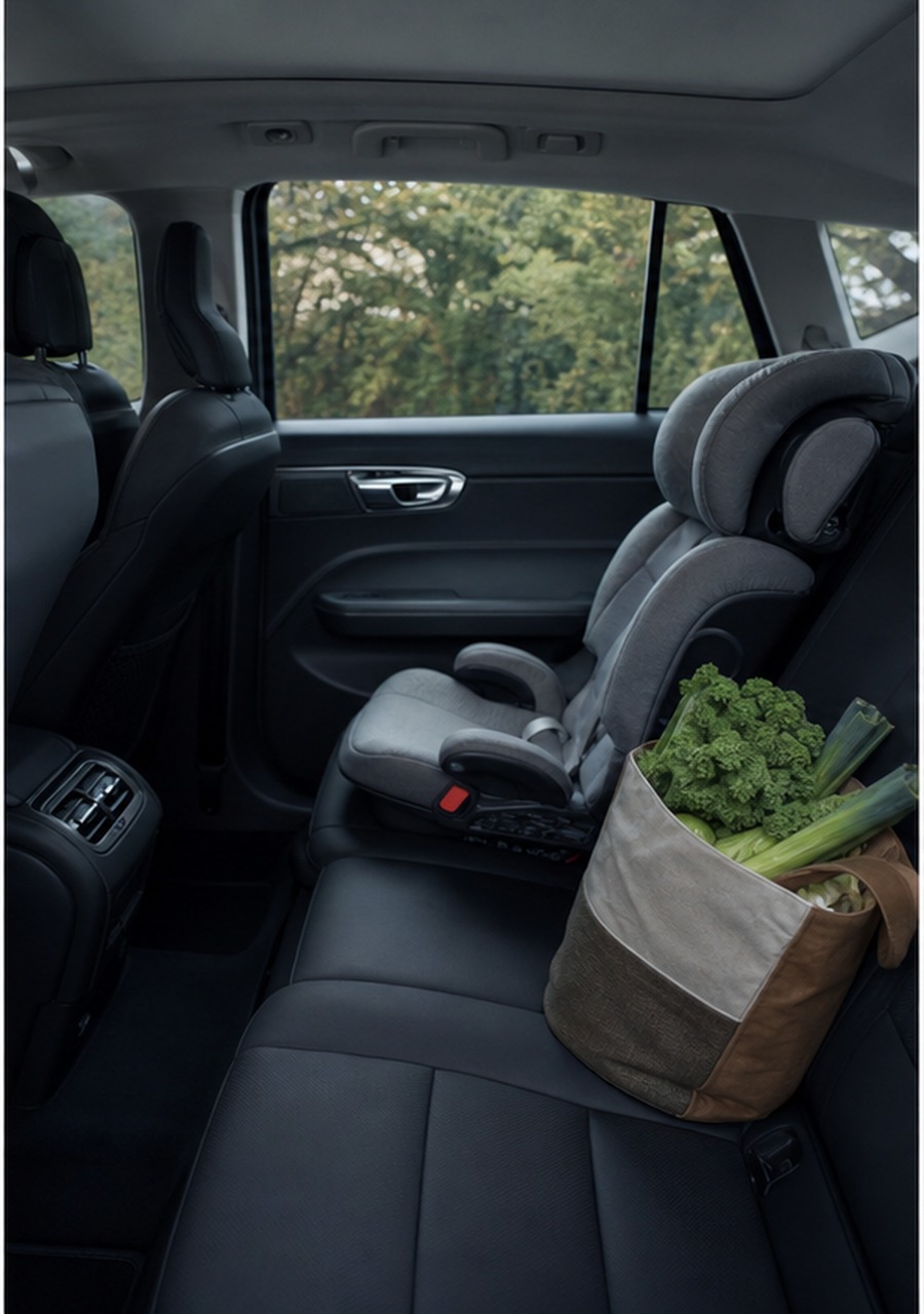 Volvo XC60 Recharge 2026｜輸入PHEVの充電・保証・長期費用を読む 写真2