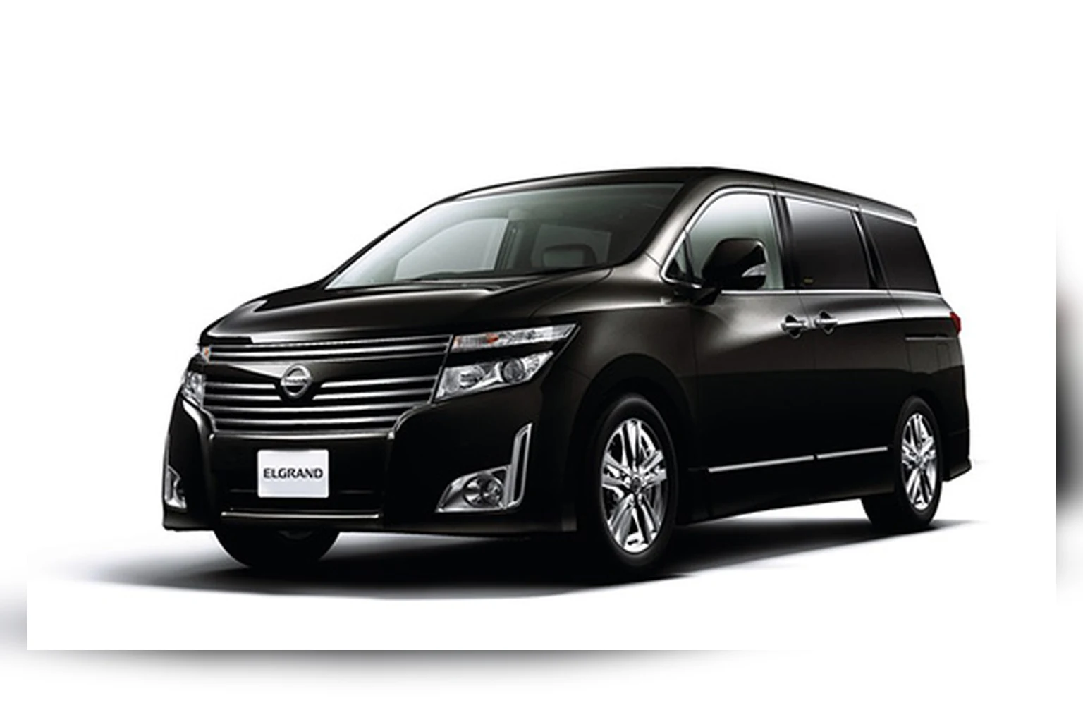 初代から新型E53まで歴代エルグランドを比較|世代ごとの違いと選び方|室内