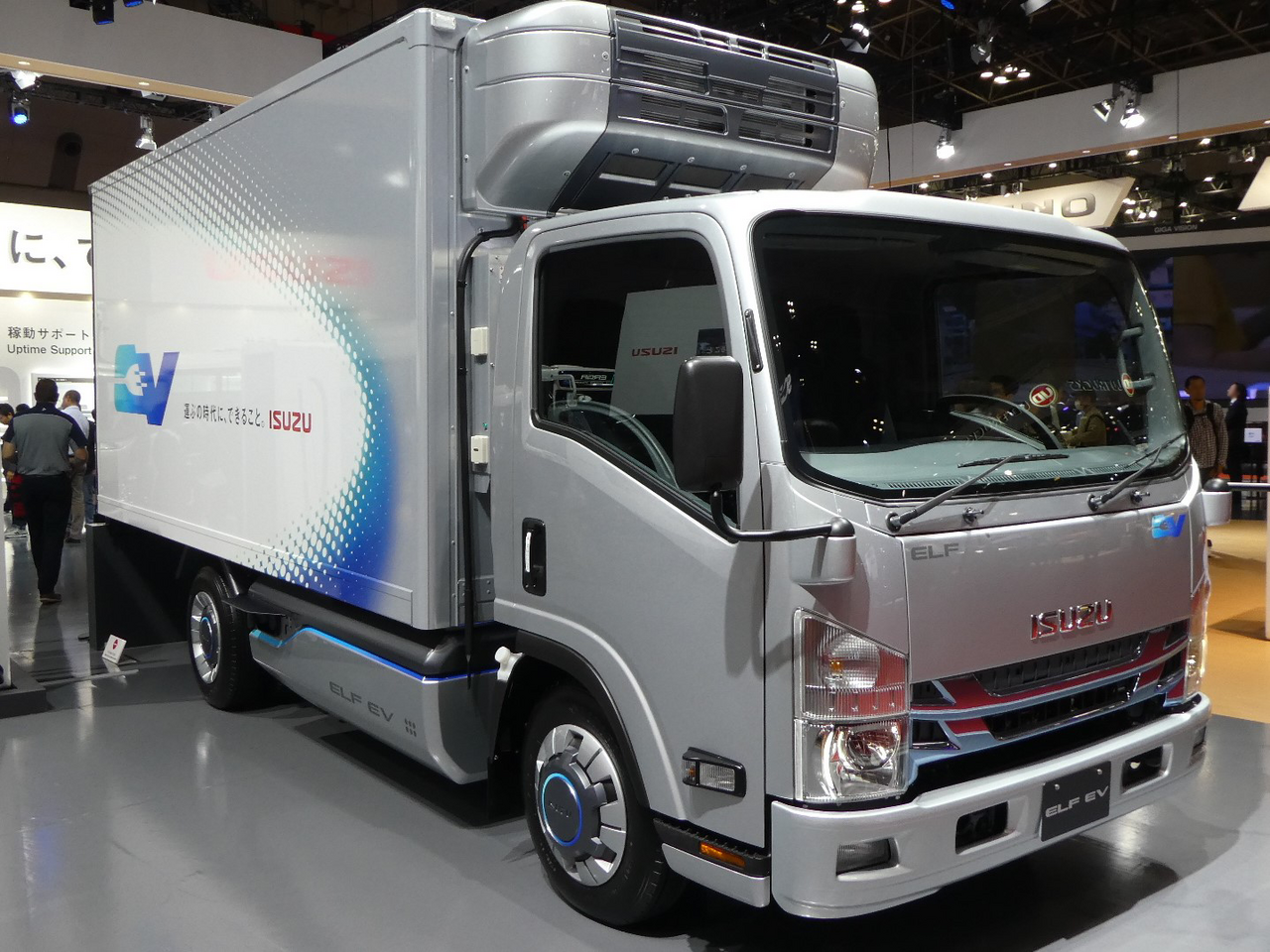 いすゞエルフEV(東京モーターショー展示車)