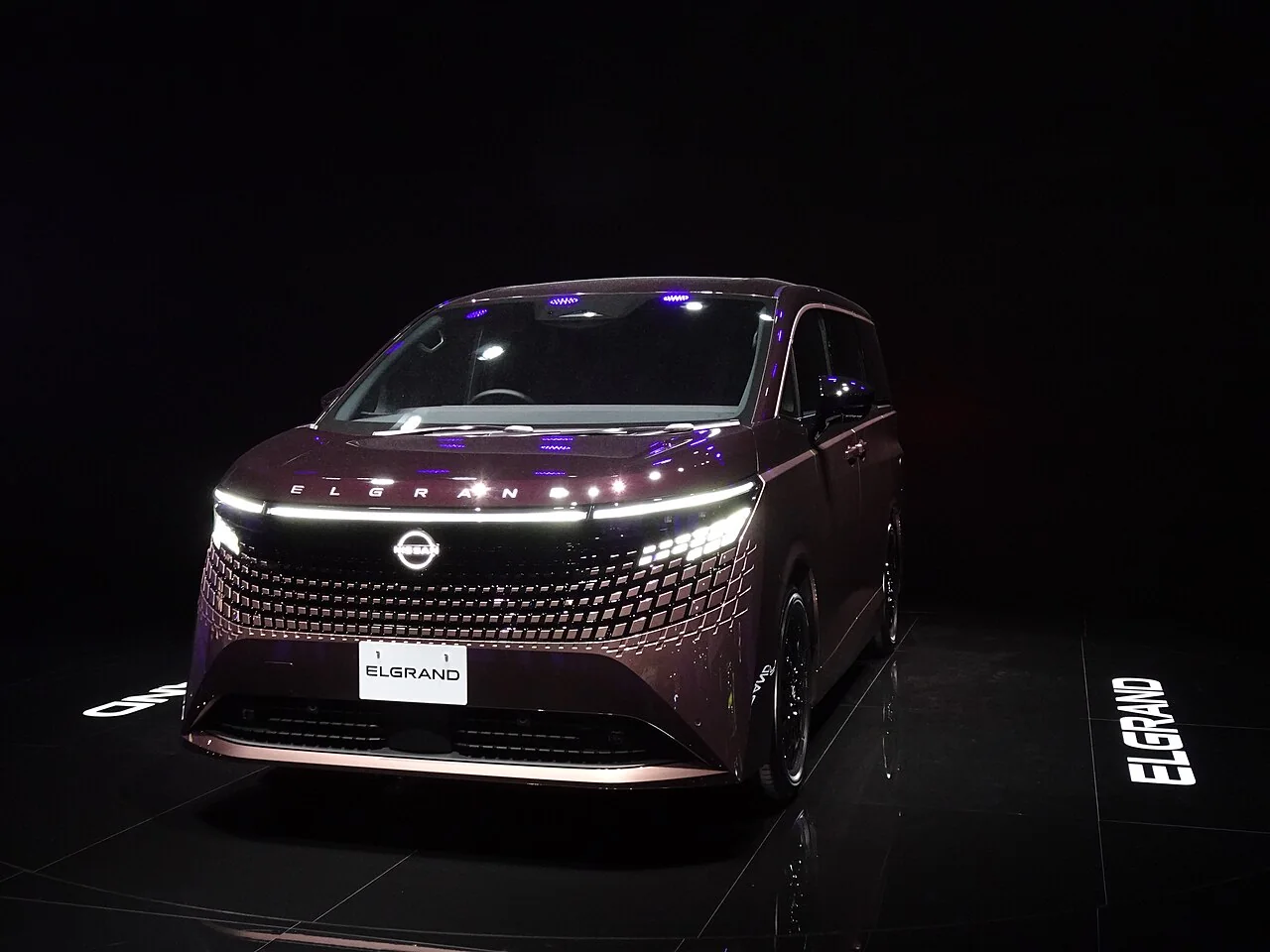 新型エルグランドE53の実車写真
