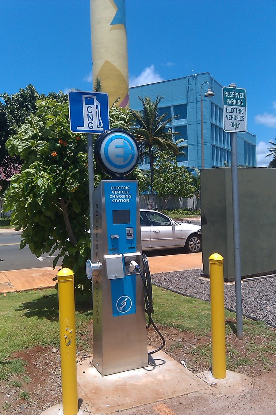 Electric-car charging stationを写した実写写真