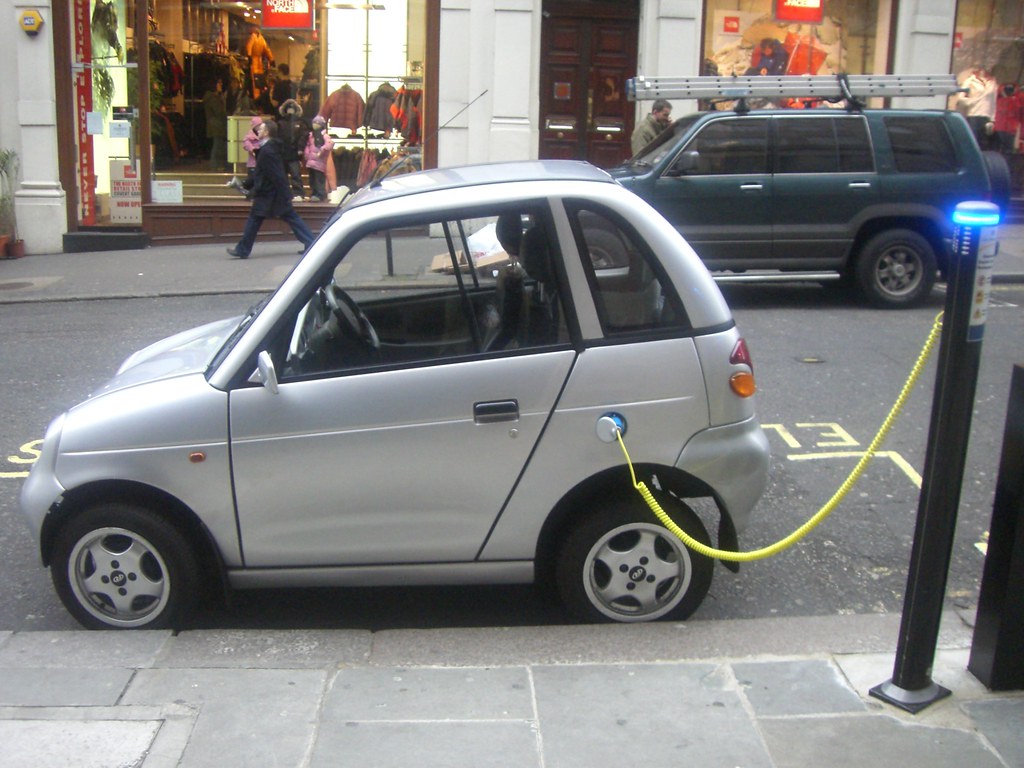 Electric-car charging pointを写した実写写真