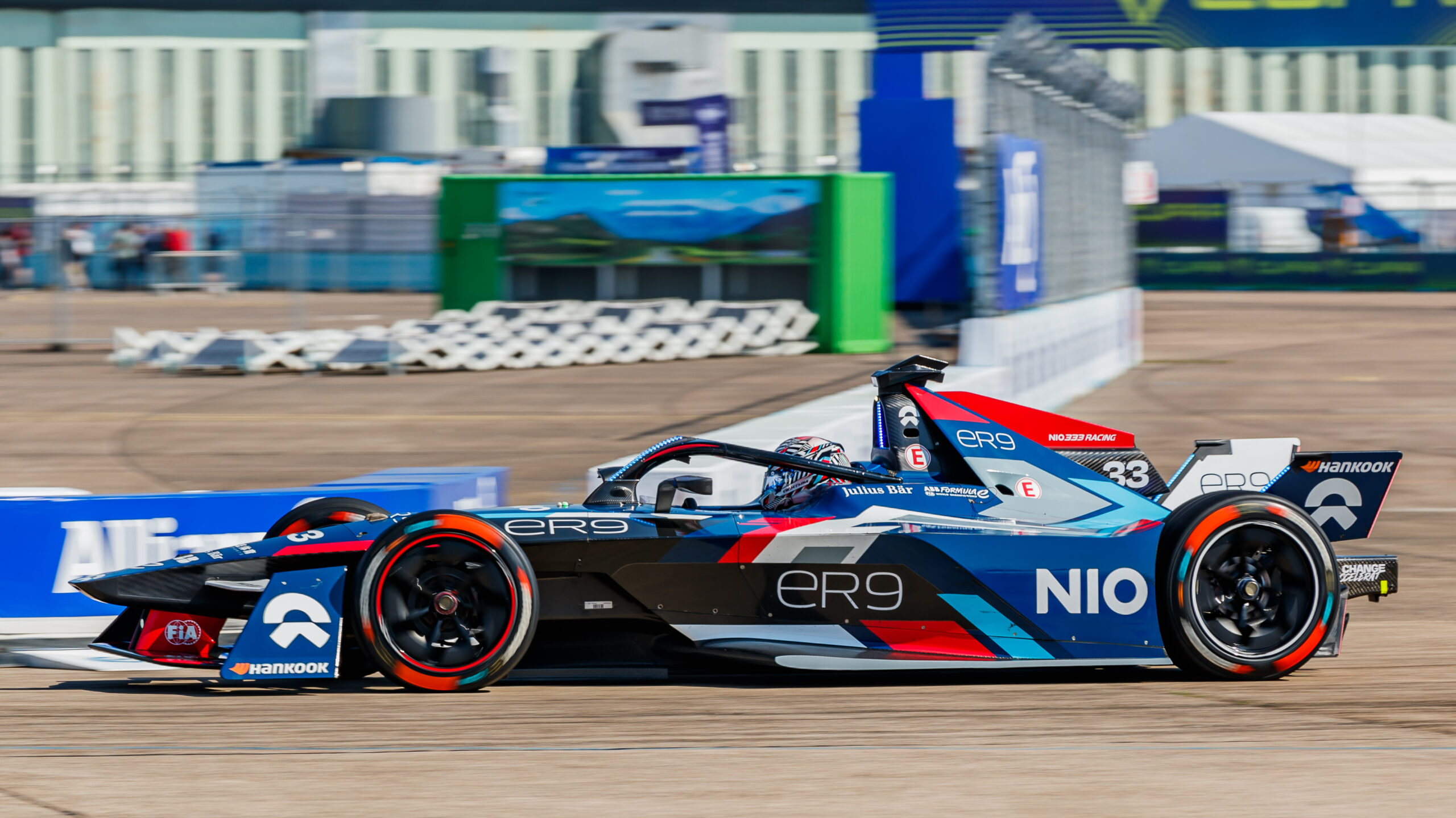 回生ブレーキの感覚とタイヤの摩耗を分けて考えるに関連する実写写真:2023-04-22 Motorsport, ABB FIA Formula E World Championship, Berlin E-Prix 2023 1DX 0990 by Stepro.jpg