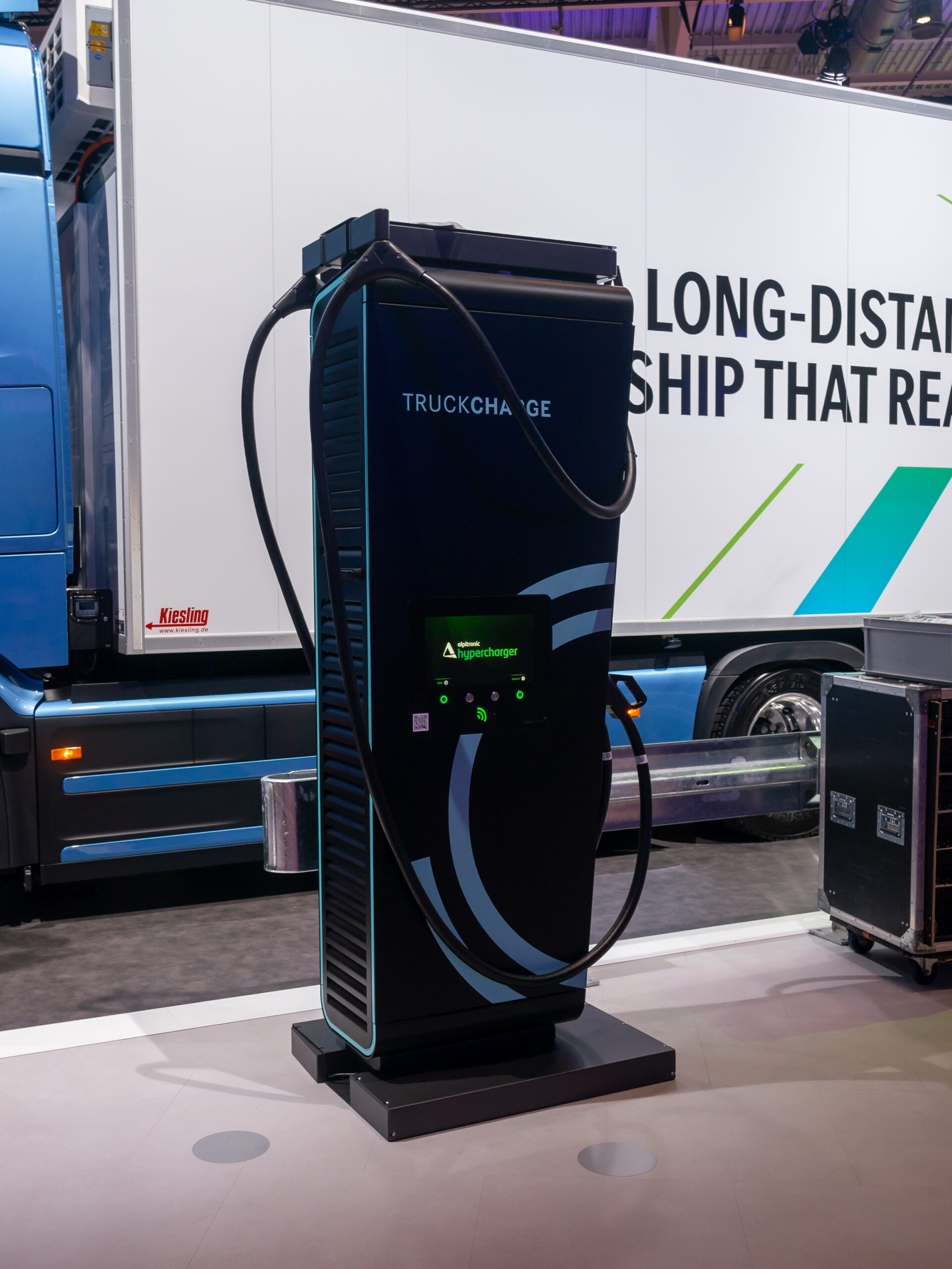 運転者の声を安全改善につなげる聞き方に関連する実写写真:Daimler Truck, IAA 2024, Hanover (P1190821).jpg