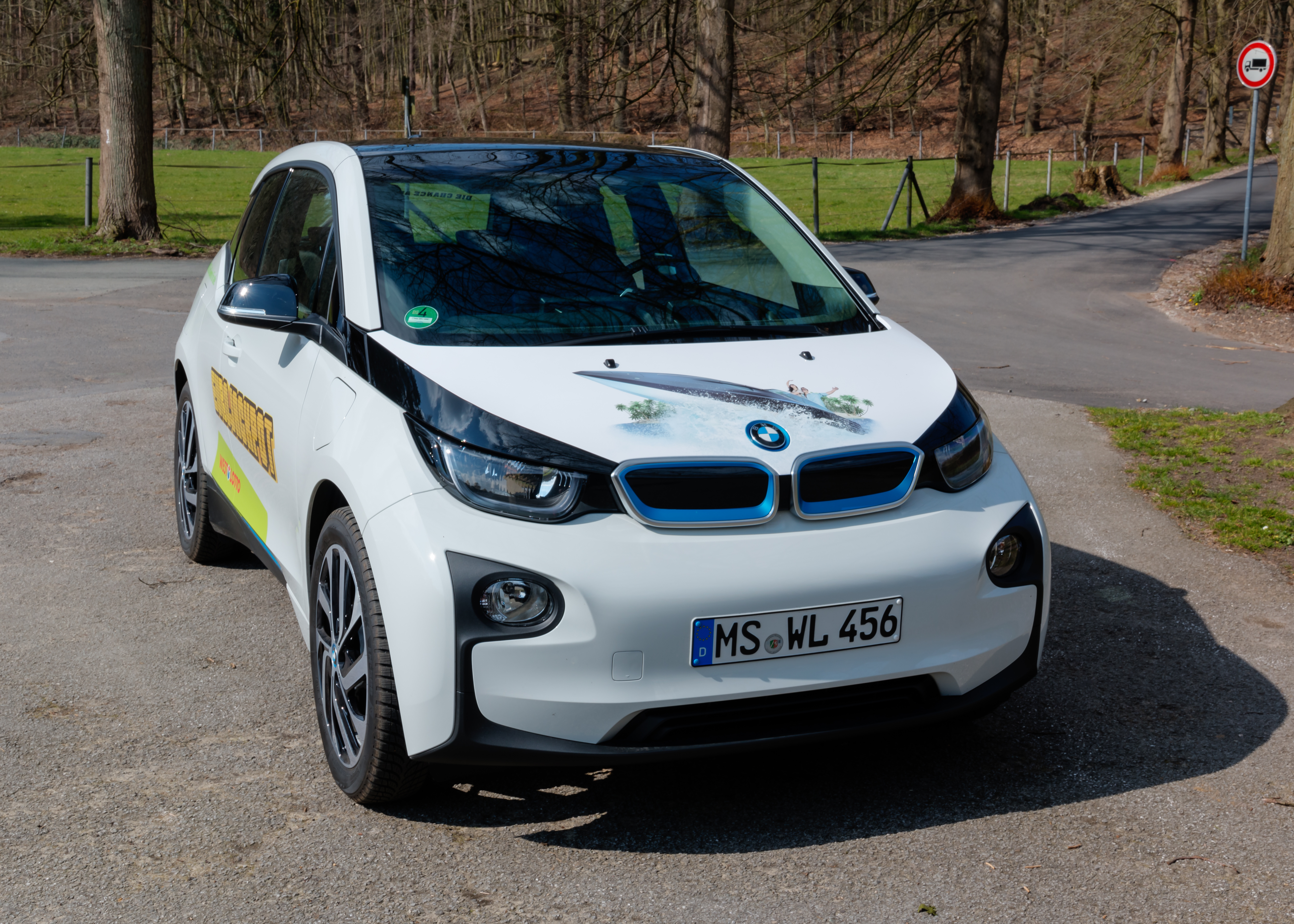 2016年にドイツで撮影された旧型BMW i3の外観・参考写真