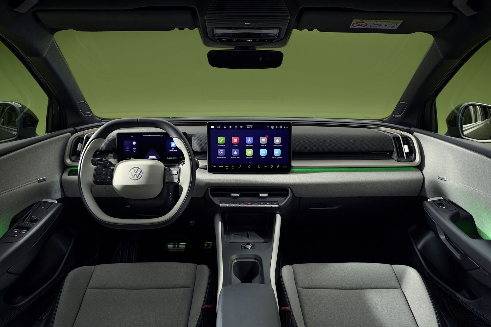 Volkswagen ID. Crossの室内参考写真。左ハンドルの155 kW・52 kWh欧州仕様